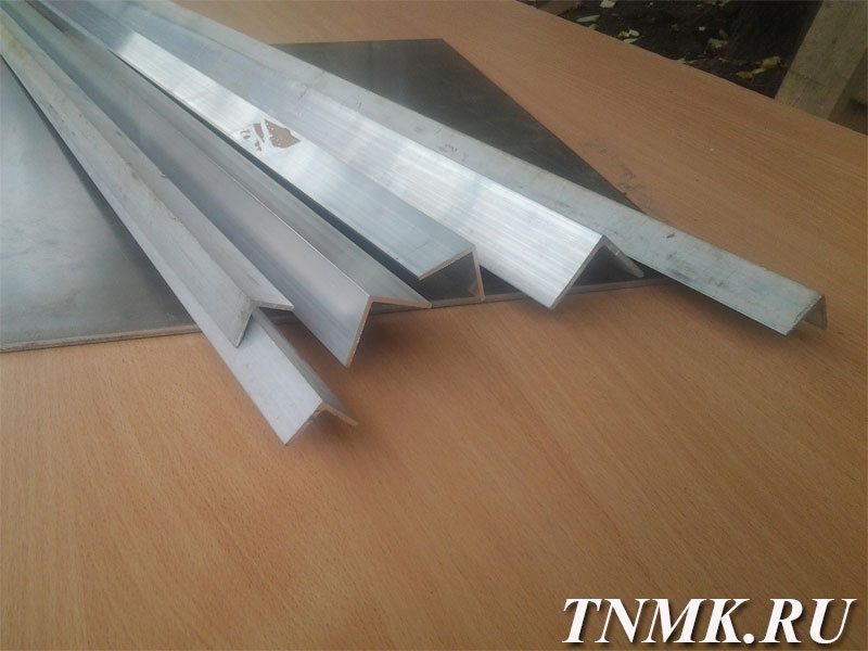 Уголок алюминиевый 40х3 мм АД31 купить в Брянске